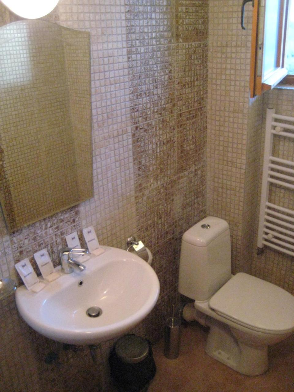יאגודינה Hotel Restaurant Popini Laki מראה חיצוני תמונה